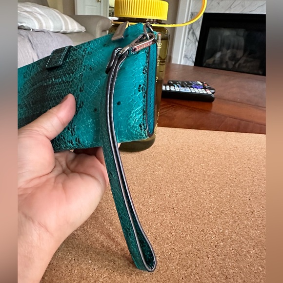 Michael Kors Snake Texture Leather Large Double Full Zip Wallet / Wrislet, Teal - Picture 5 of 15